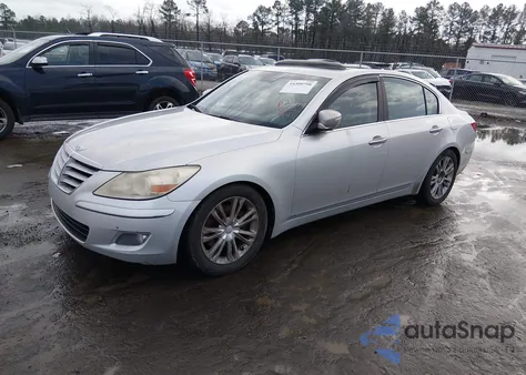 2009 Hyundai Genesis 4.6 z USA, uszkodzony, nr VIN KMHGC46FX9U058448